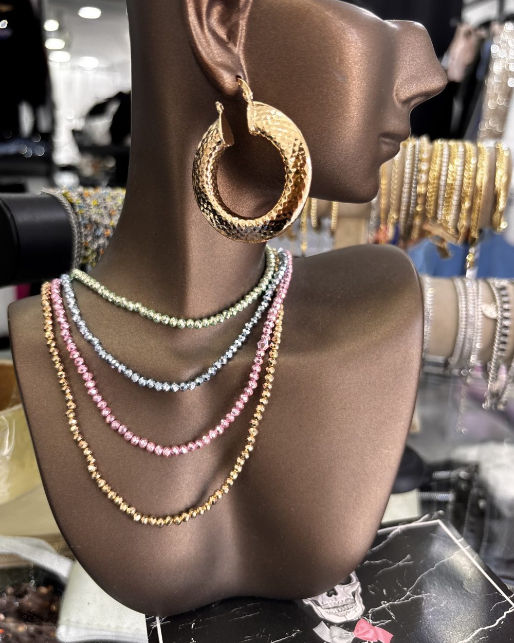 שרשרת חרוזים בצבעים