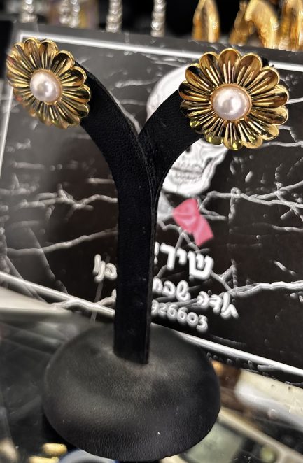 עגיל פרח שילבו פנינה